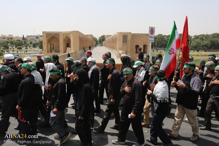 قافله عزا و حماسه هیئت «رزمندگان اسلام» اصفهان در روز عاشورای حسینی