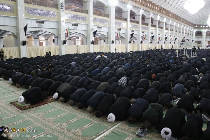 اقامه نماز ظهر عاشورا در شهر تبریز