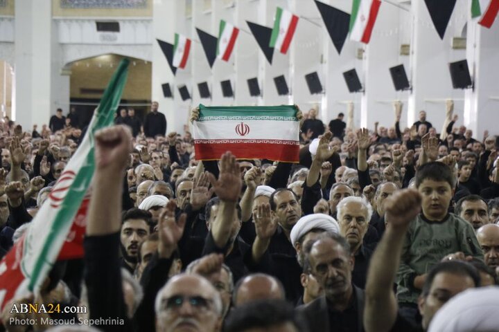 اقامه نماز ظهر عاشورا در شهر تبریز