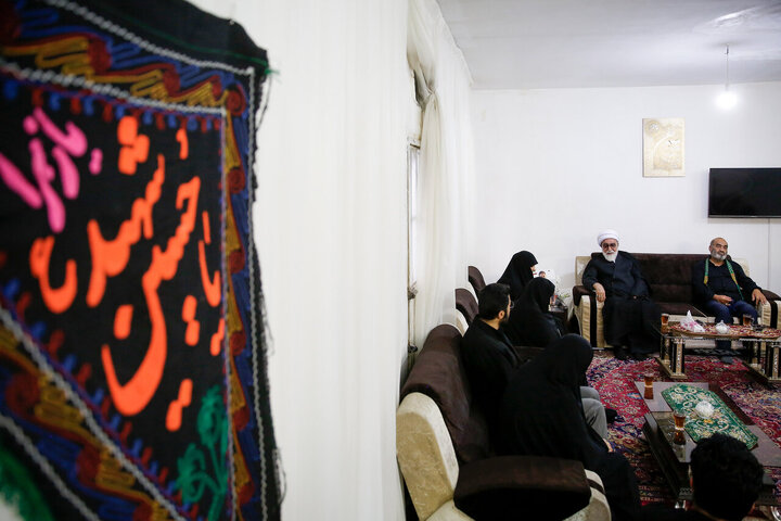 Photos: Custodian of Astan Quds Razavi meets with families of martyrs of Zionist regime's attacks