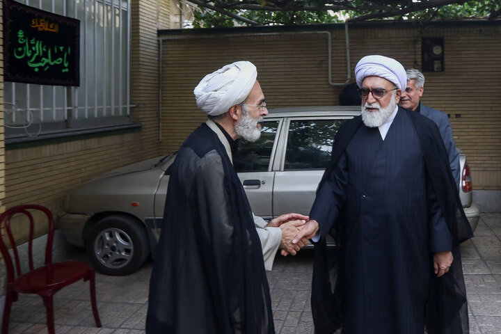 Photos: Custodian of Astan Quds Razavi meets with families of martyrs of Zionist regime's attacks