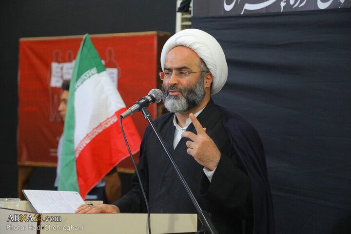 Photos: Mommemoration ceremony for Iranian martyrs held by Afghan immigrants living in Qom