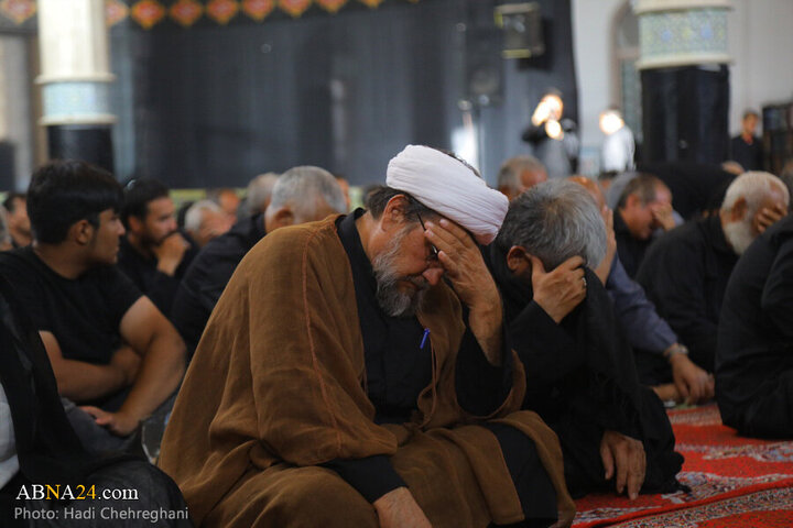 Photos: Mommemoration ceremony for Iranian martyrs held by Afghan immigrants living in Qom