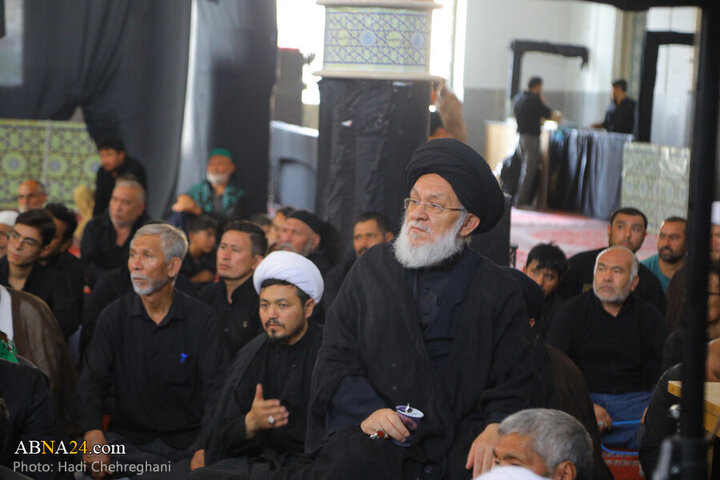 Photos: Mommemoration ceremony for Iranian martyrs held by Afghan immigrants living in Qom