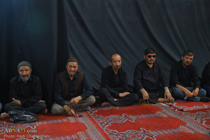 Photos: Mommemoration ceremony for Iranian martyrs held by Afghan immigrants living in Qom