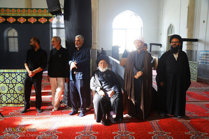 Photos: Mommemoration ceremony for Iranian martyrs held by Afghan immigrants living in Qom