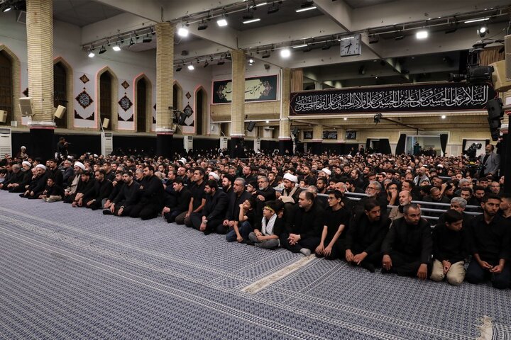 تقرير مصور/ حسينية الإمام الخميني (ره) تشهد مراسم ليلة غرباء الإمام الحسين(ع)