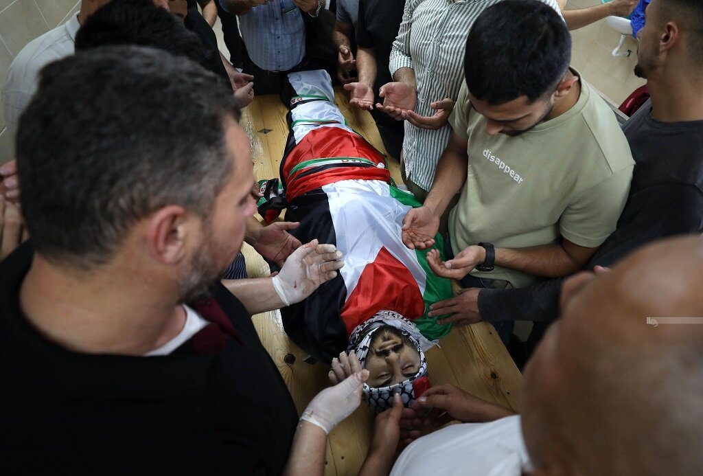 IOF kills two Palestinians in Salem raid, holds martyr’s body