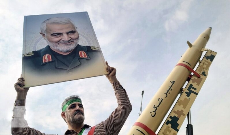 Devrim Muhafızları: İsrail-ABD'ye karşı füze kapasitemiz sınırsız