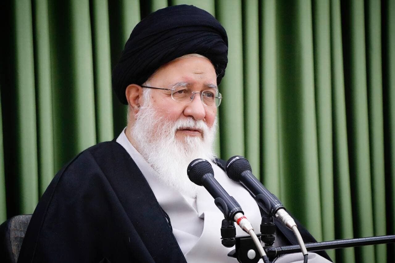 تقدیر امام جمعه مشهد از مراجع تقلید بابت واکنش به توهین ترامپ
