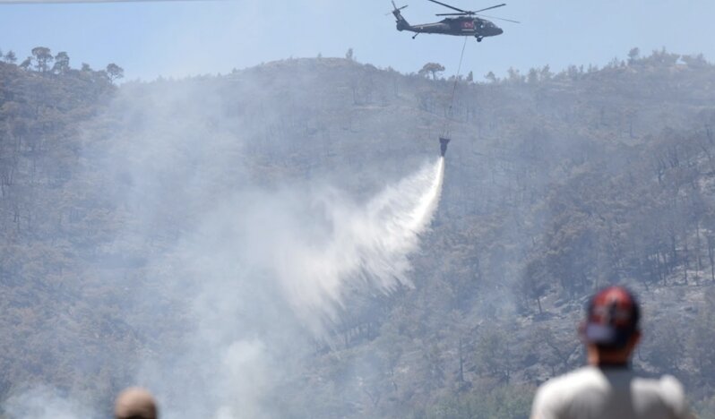 Lazkiye'de beşinci gün: Yangınlar hâlâ söndürülemiyor