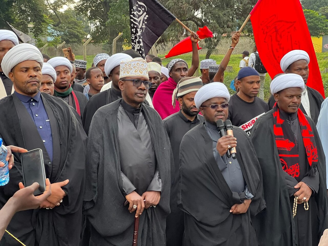 Matembezi ya Amani ya kumbukumbu ya Shahada ya Imam Hussein (as) yamefanyika kwa mafanikio makubwa Jijini Arusha- Tanzania + Picha