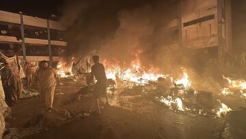 Ушаг гатили фашист Исраил режим ПУА-ларла Әл-Бурејҹ дүшәрҝәсиндәки Әбу Һало мәктәбинә сығынмыш гадын вә көрпәләрә һүҹум едиб