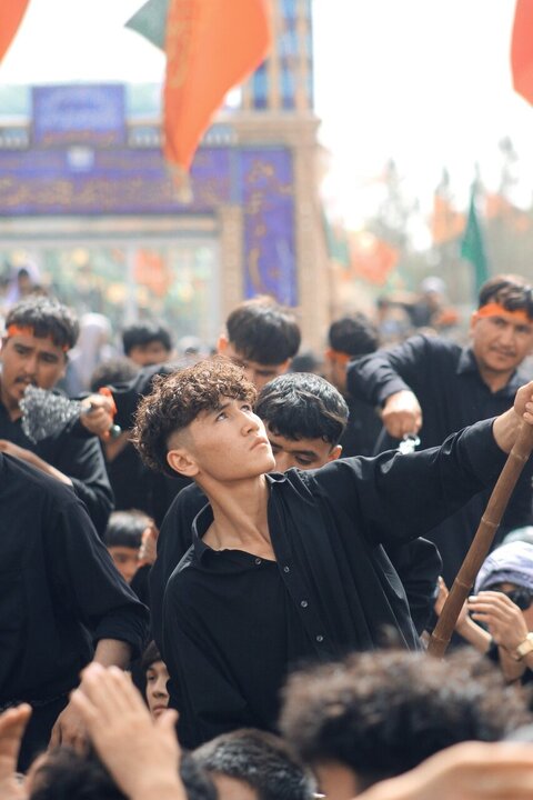 Photos: Enthusiastic presence of Ashura mourners at Imamzadeh Sayyed Murtaza in Herat