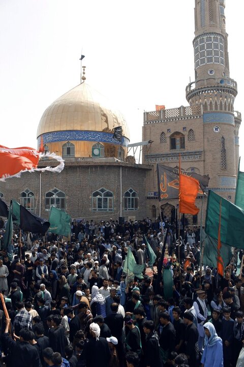 Photos: Enthusiastic presence of Ashura mourners at Imamzadeh Sayyed Murtaza in Herat