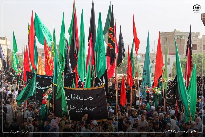 Photos: Enthusiastic presence of Ashura mourners at Imamzadeh Sayyed Murtaza in Herat