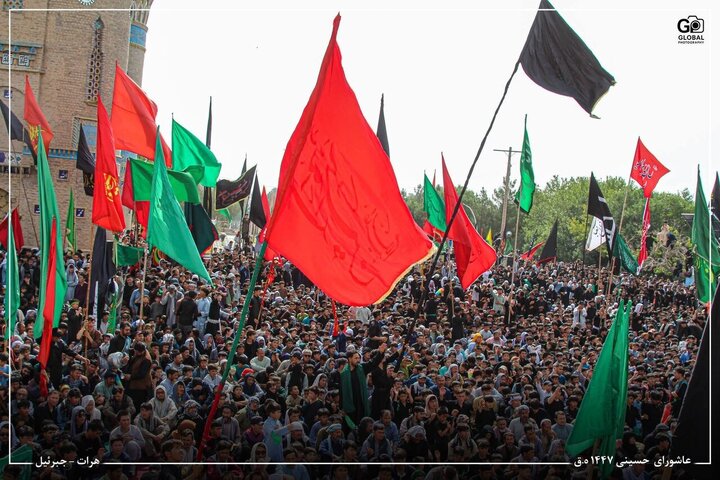 Photos: Enthusiastic presence of Ashura mourners at Imamzadeh Sayyed Murtaza in Herat
