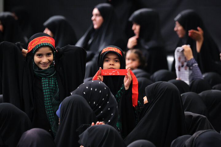 Photos: Last night of Muharram mourning ceremony at Imam Khomeini Husseiniyeh