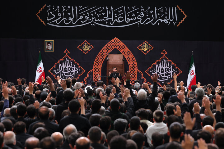 Photos: Last night of Muharram mourning ceremony at Imam Khomeini Husseiniyeh