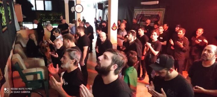 مؤسسة السيدة فاطمة المعصومة (ع) تقيم مجلس عزاء اليوم العاشر من محرم في قم