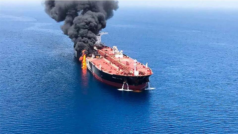 Pag-atake sa Isang Barkong Israeli sa Karagatan ng Yemen
