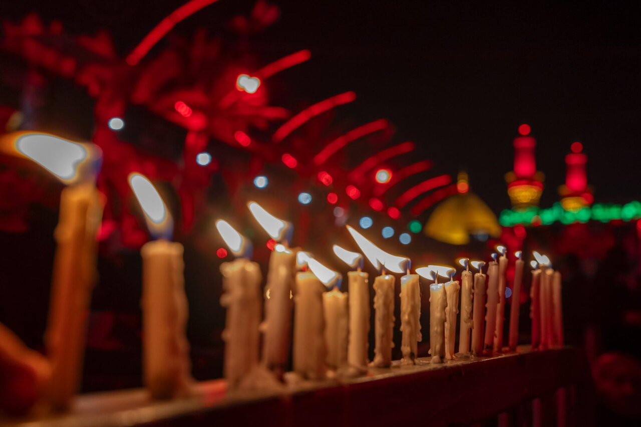 Believers commemorate eve of eleventh of Muharram at shrines of Imam al-Hussain and his brother al-Abbas (+Photos)