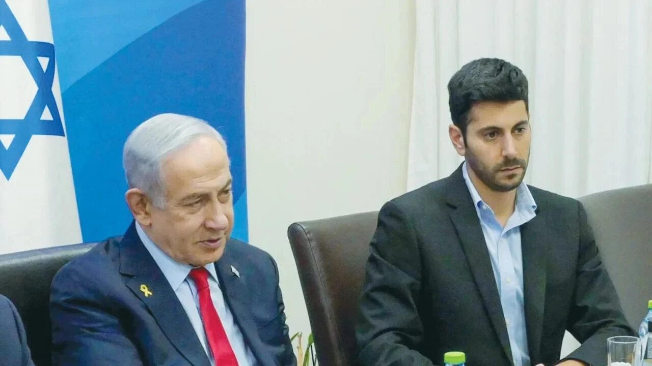 بعد خلافات مع سارة نتنياهو.. إقالة الناطق باسم رئيس حكومة الاحتلال