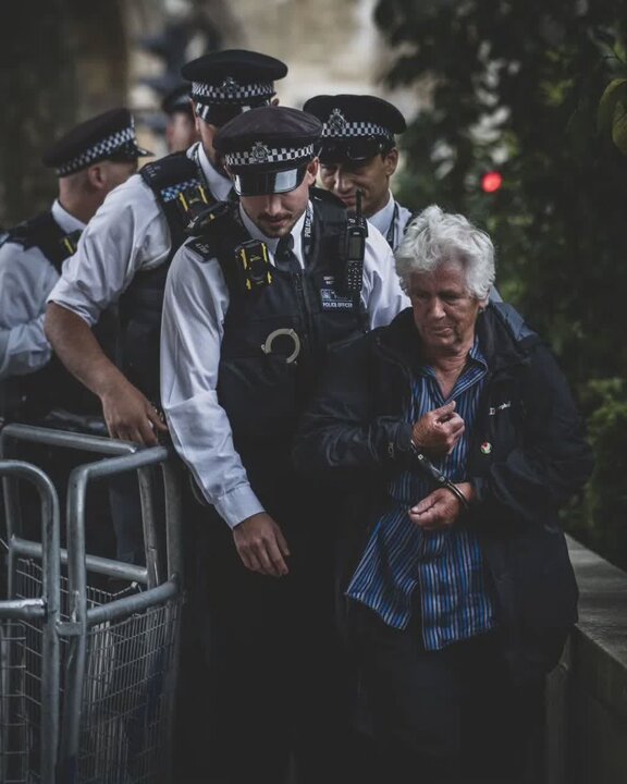 برخورد وحشیانه پلیس لندن با حامیان فلسطین