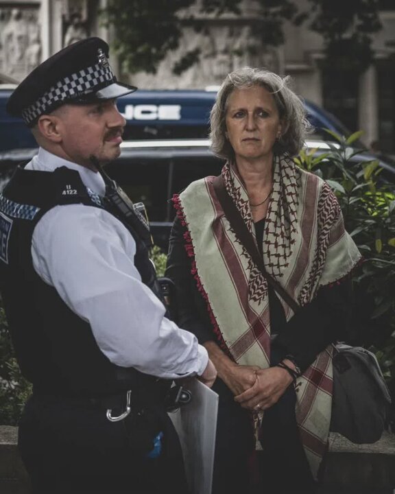 برخورد وحشیانه پلیس لندن با حامیان فلسطین