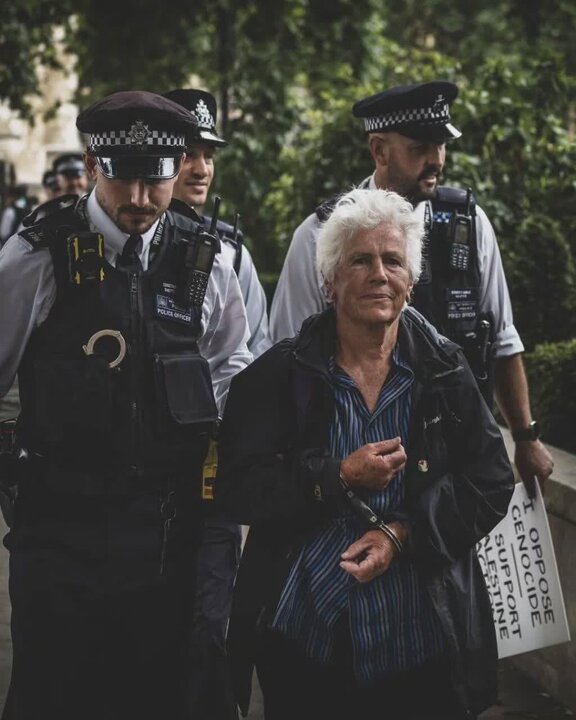 Photos: London police brutally crack down on Palestinian supporters