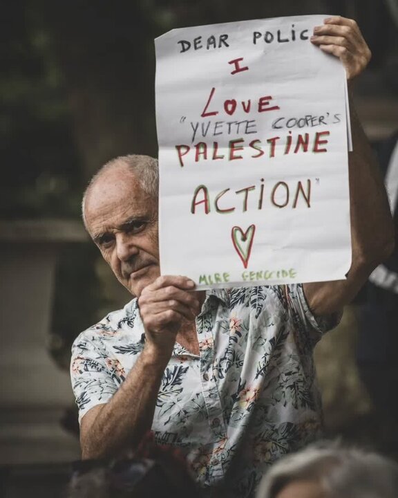 Photos: London police brutally crack down on Palestinian supporters