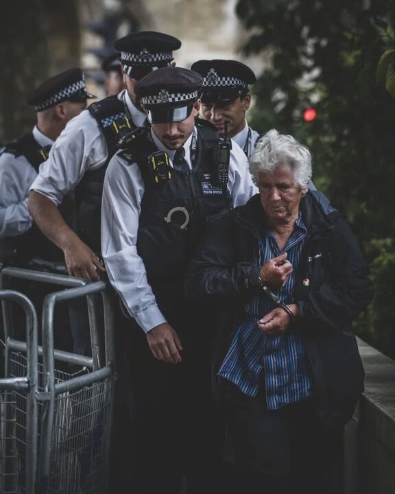 Photos: London police brutally crack down on Palestinian supporters