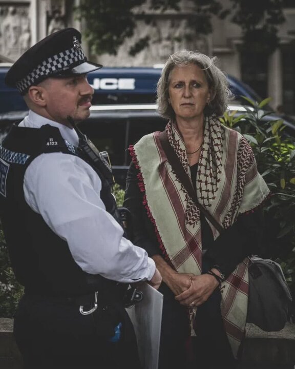 Photos: London police brutally crack down on Palestinian supporters