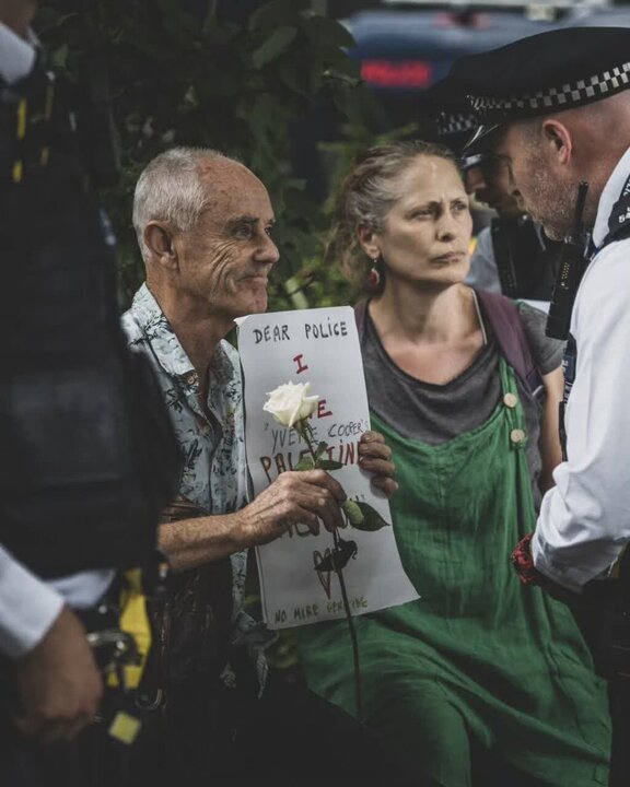 Photos: London police brutally crack down on Palestinian supporters