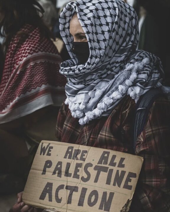 Photos: London police brutally crack down on Palestinian supporters