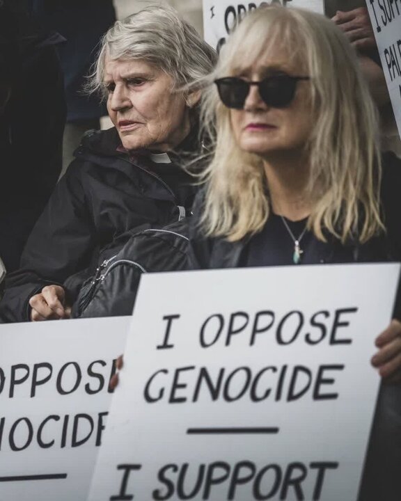 Photos: London police brutally crack down on Palestinian supporters