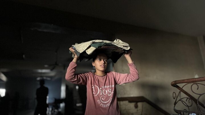 Photos: Khan Yunis residents live in abandoned medical center