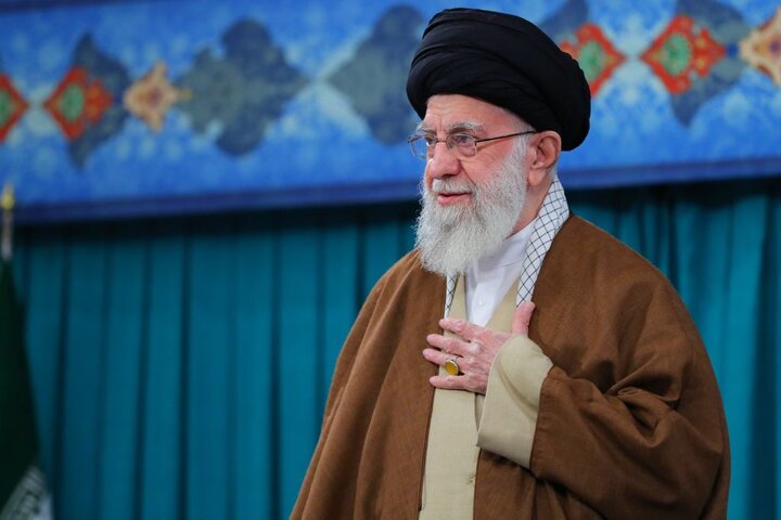 100 عالم ومفكر من العالم الإسلامي يدعمون قائد الثورة لقيادة صحوة الأمة الاسلامية