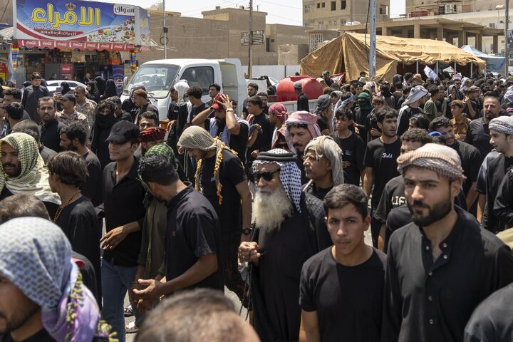 انطلاق موكب قبيلة بني أسد والعشائر العراقية؛ لإحياء ذكرى دفن الأجساد الطاهرة للإمام الحسين وأهل بيته (عليهم السلام) وأصحابه الكرام