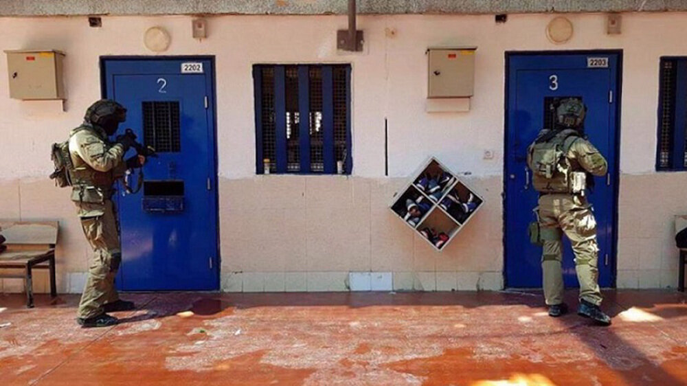 Hamas condemns Israeli airstrike on freed prisoners