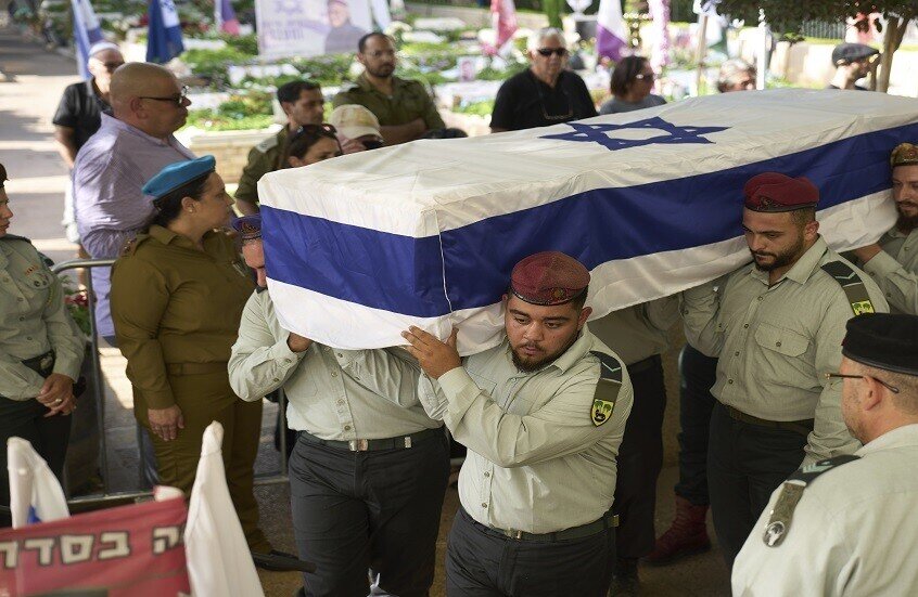 الجيش الإسرائيلي: نحاصر بيت حانون الآن بعد أن فقدنا 5 جنود.. المسلحون يتحصنون بالمنطقة وهناك أنفاق