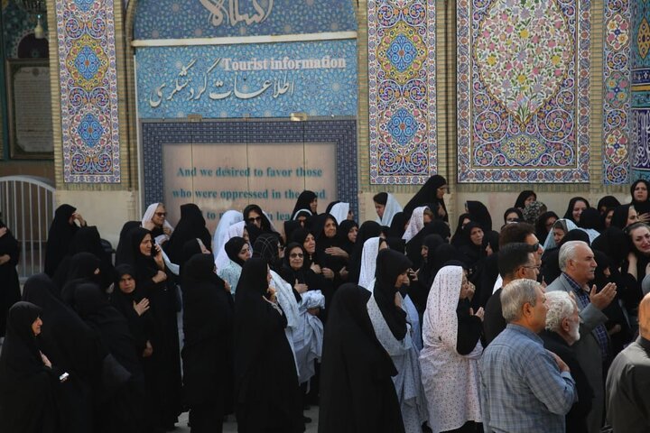 وداع با خادمه مومن و مادر شهید والامقام در شیراز