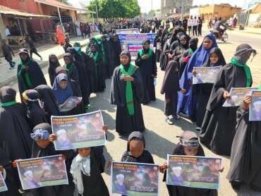 تقرير مصور/ مشاركة واسعة في إحياء يوم عاشوراء بمدينة باوتشي النيجيرية