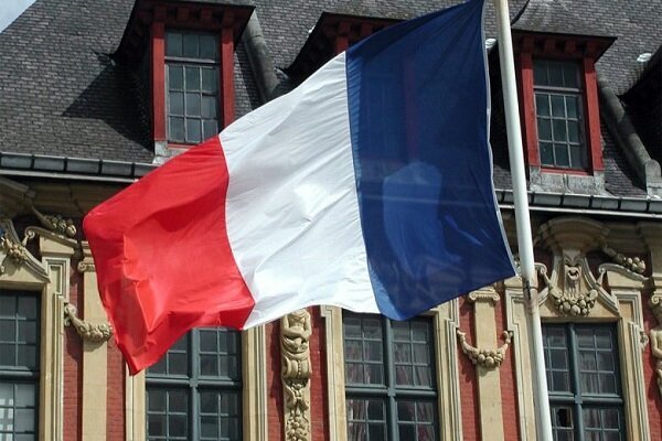 フランス情報機関幹部のイラン平和的核計画に対する精神的妄想