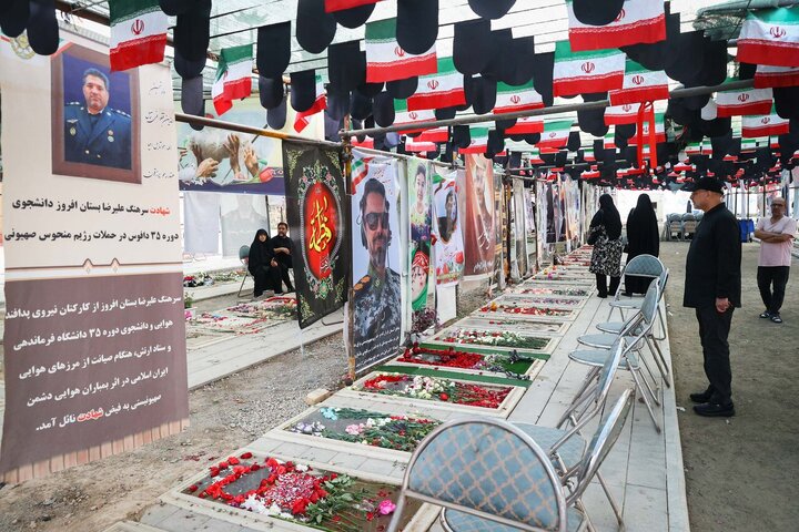 حضور سحرگاهی رئیس مجلس بر مزار شهدای تهاجم رژیم صهیونیستی