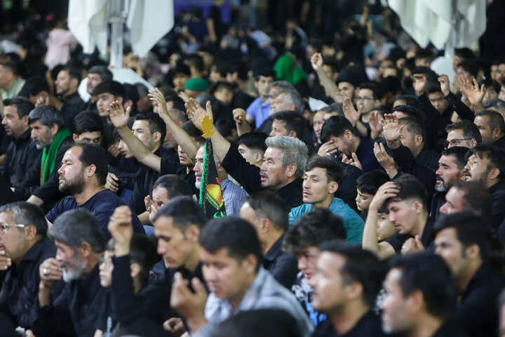 عزاداری هیأت‌های مذهبی مهاجرین افغانستانی در حرم مطهر رضوی