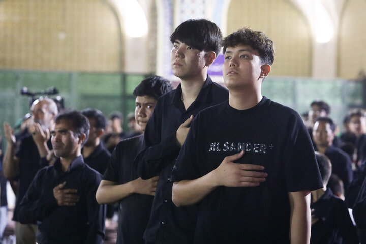 عزاداری هیأت‌های مذهبی مهاجرین افغانستانی در حرم مطهر رضوی