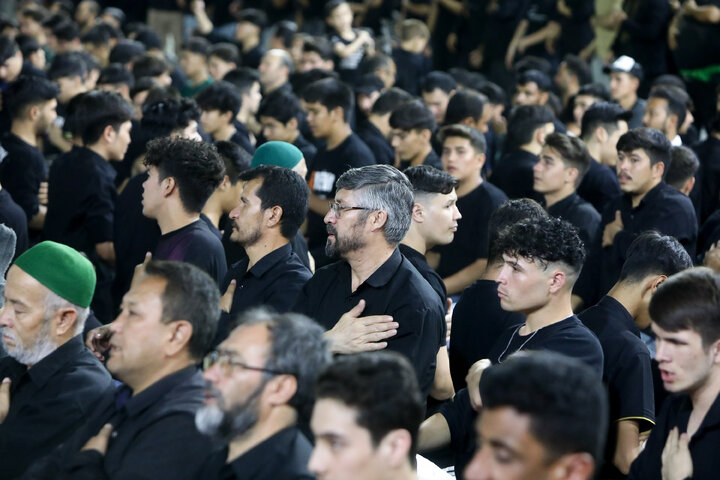 عزاداری هیأت‌های مذهبی مهاجرین افغانستانی در حرم مطهر رضوی