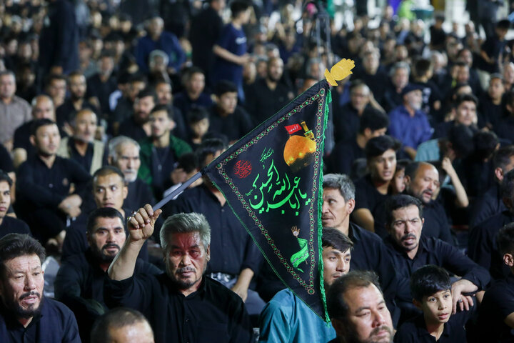 عزاداری هیأت‌های مذهبی مهاجرین افغانستانی در حرم مطهر رضوی