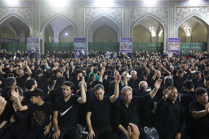 عزاداری هیأت‌های مذهبی مهاجرین افغانستانی در حرم مطهر رضوی